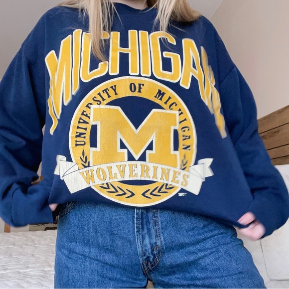 SOLD Vintage Michigan Wolverine Sweatshirt - Picture 6 of 6